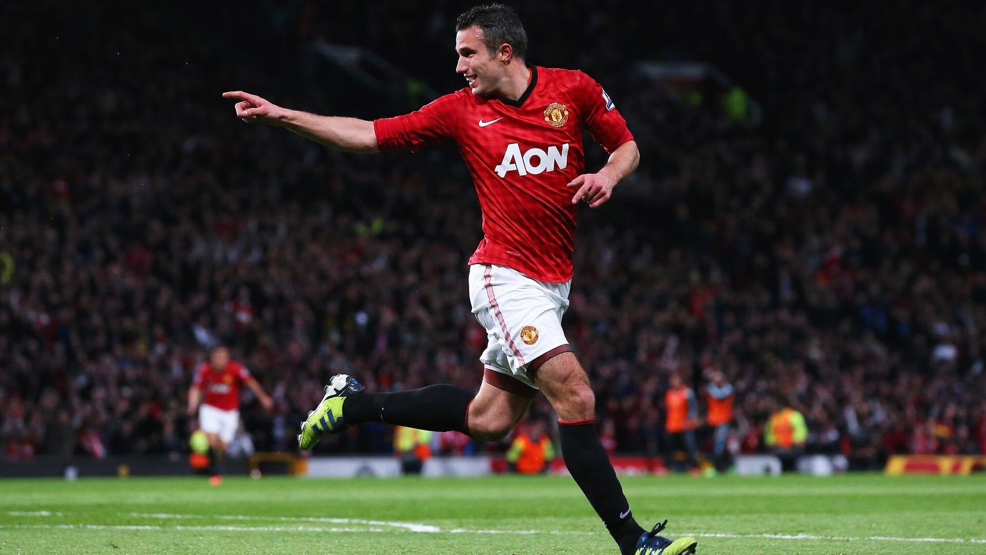 F1阿布扎比收官战 最后一圈超车改写年度总冠军归属